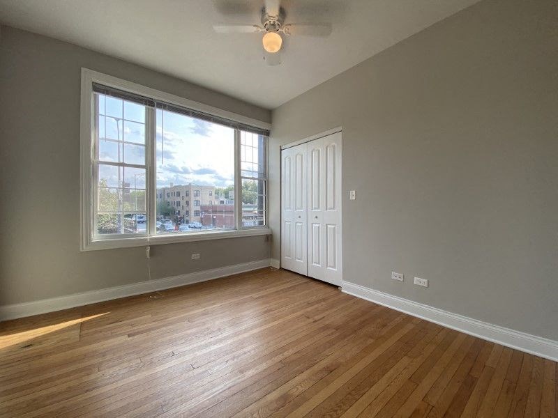Built-in ceiling fan