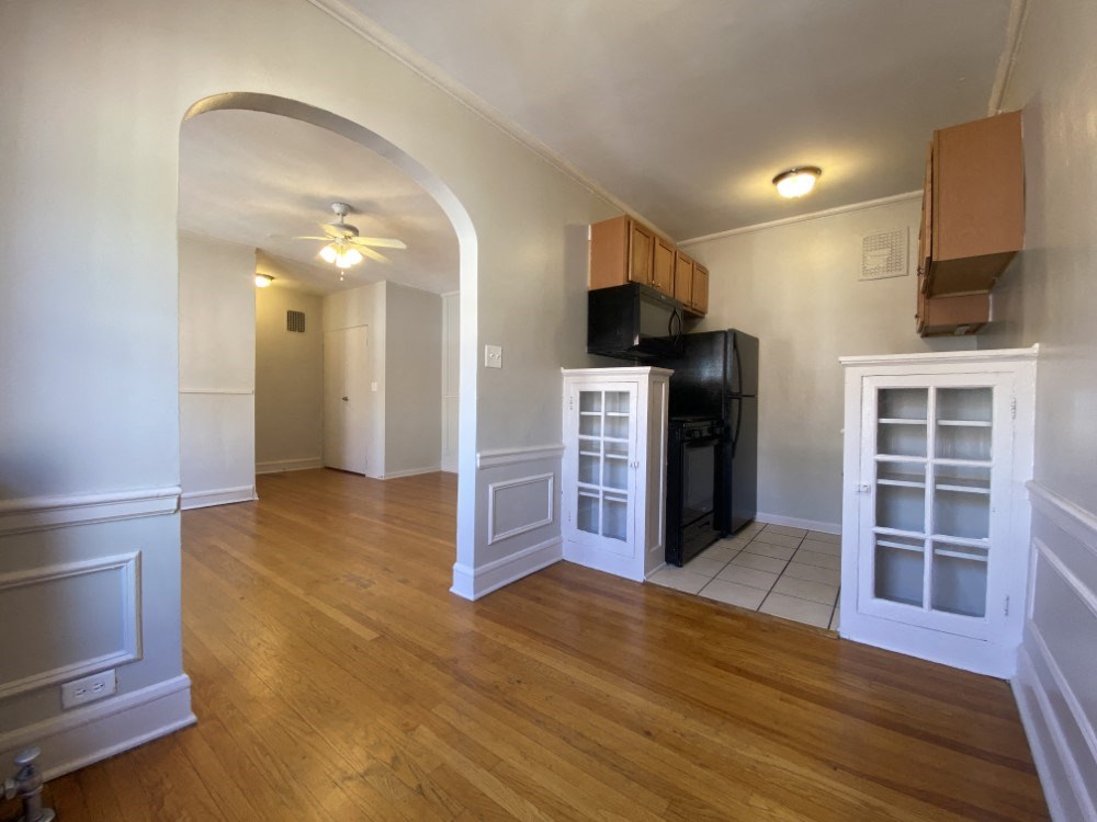 Rich wood flooring - Helen Dunbar Studio