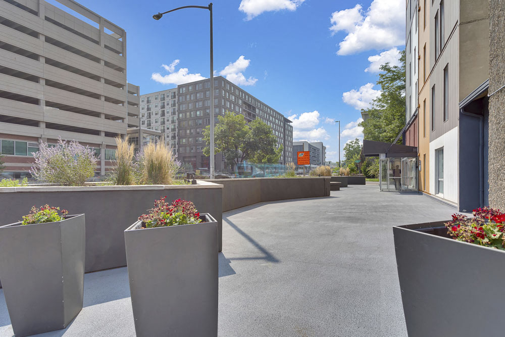 Well-maintained landscaping at Metropolis.