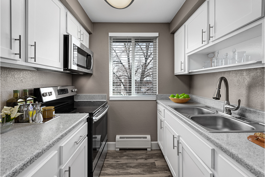 Large one bedroom kitchen