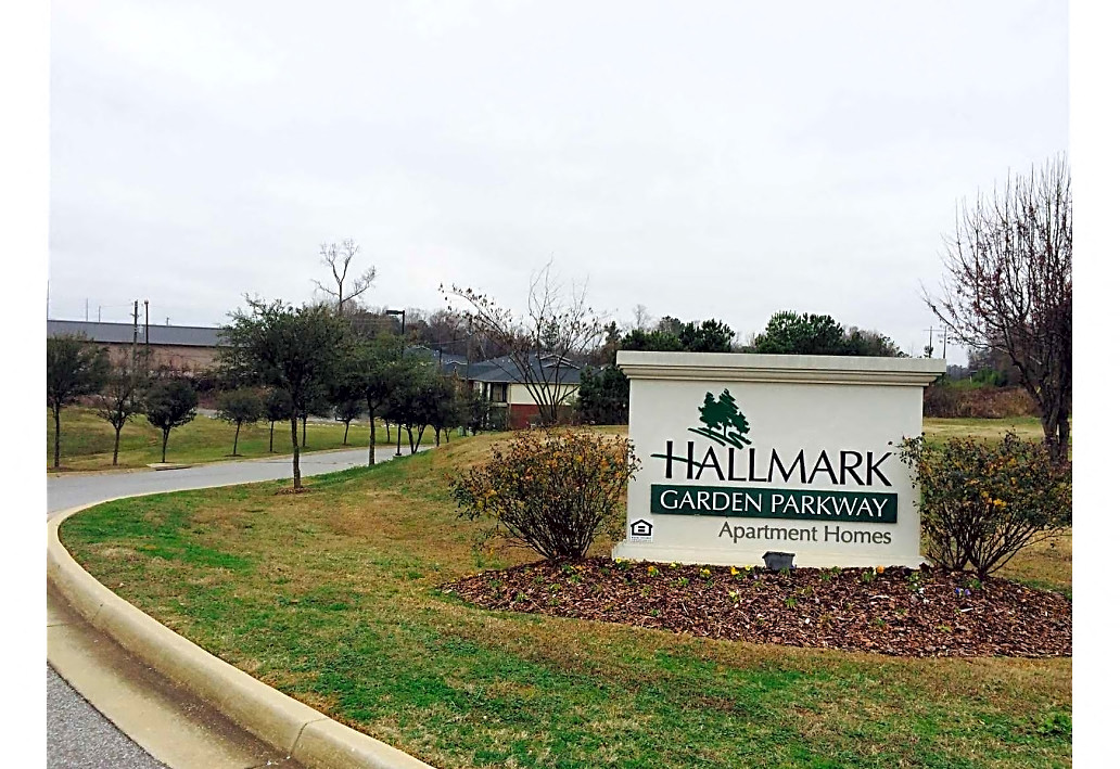 Hallmark At Garden Parkway