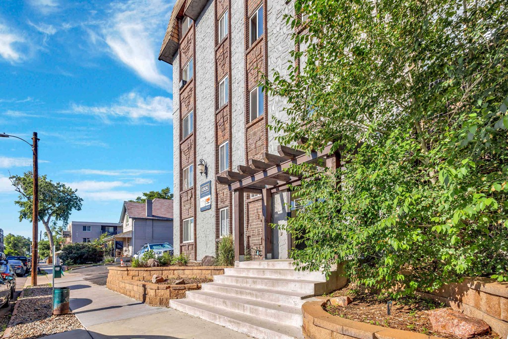 the building in which the apartment is located