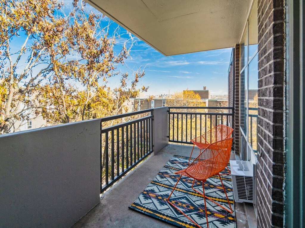 Large Balcony Space