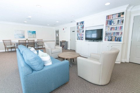 Large resident lounge space with a TV and lots of room to relax with neighbors and friends.