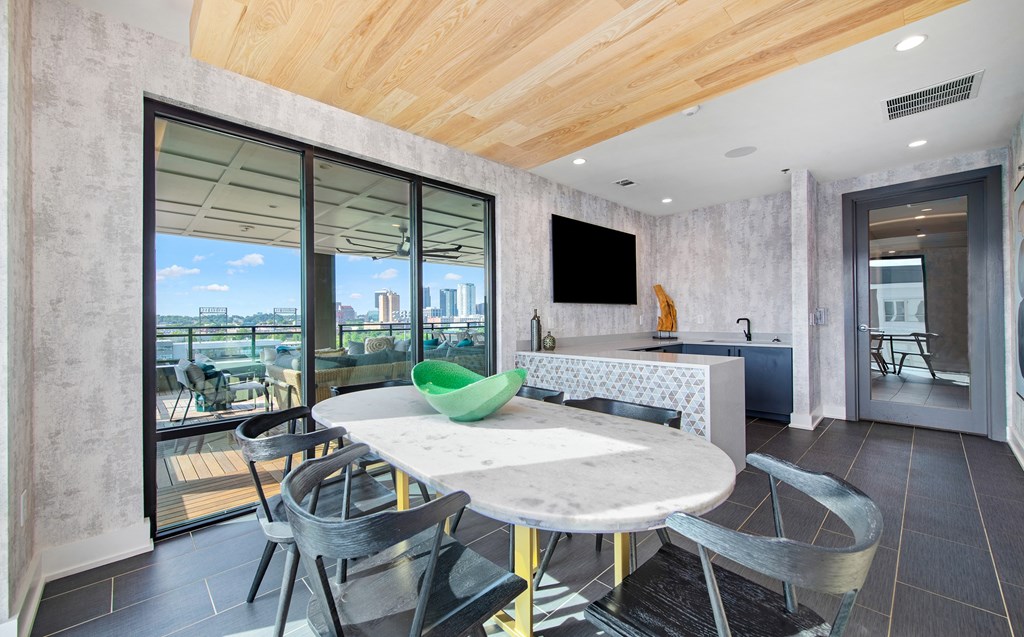 The Palmer Parkside Living Space Near UAB and Downtown Birmingham