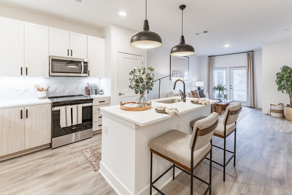 The Watts Hampton Cove