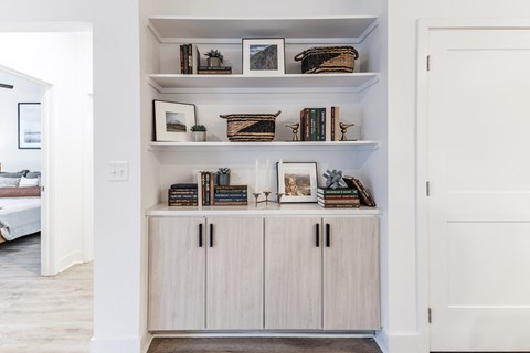 The Watts Hampton Cove