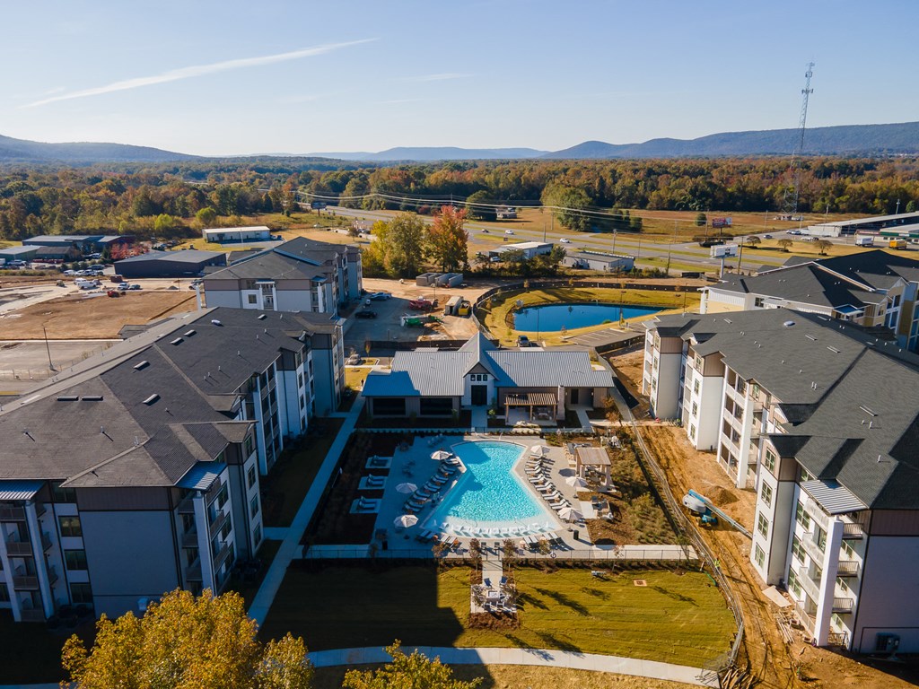 The Watts Hampton Cove