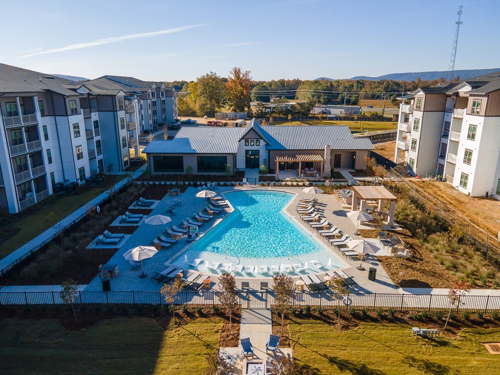 The Watts Hampton Cove