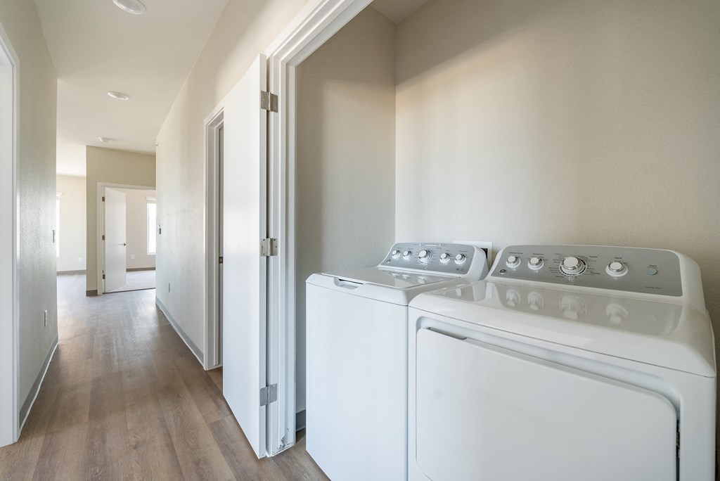 Washer Dryer at Copa Flats, Maricopa