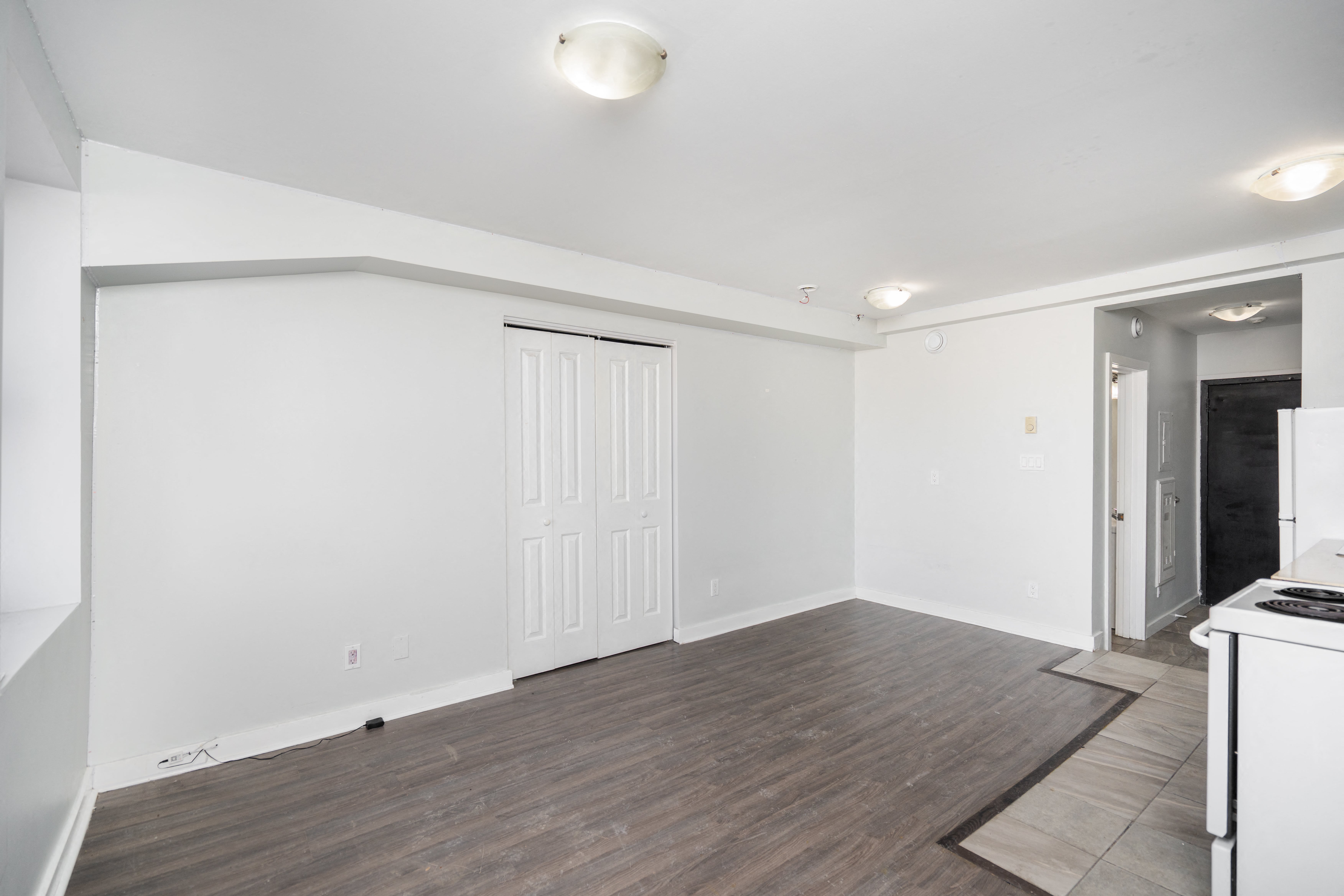 2 bedroom apartment - Mansfield Court, Winnipeg - unit 202 4