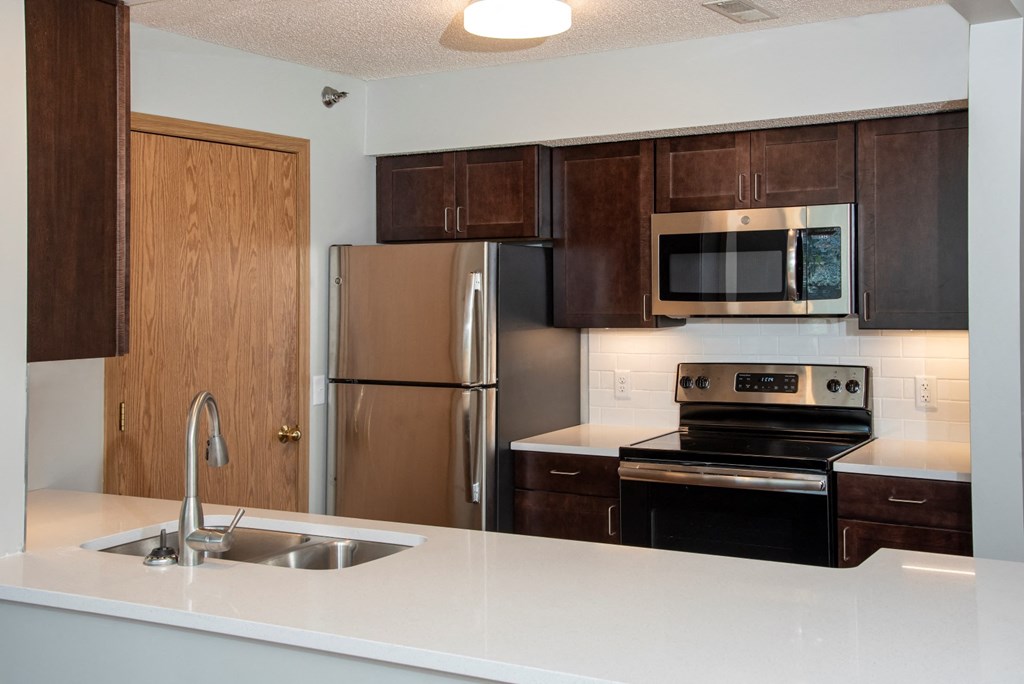 1 bedroom upgraded kitchen