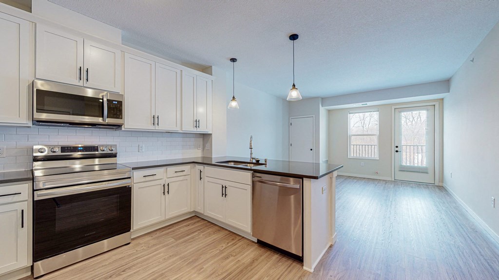 Large Kitchen Area at Shady Oak Crossing, Minnesota