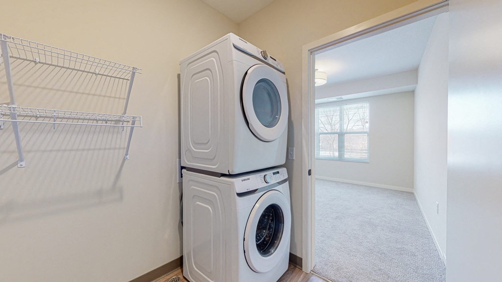 In Home Full Size Washer And Dryer at Shady Oak Crossing, Minnetonka, MN