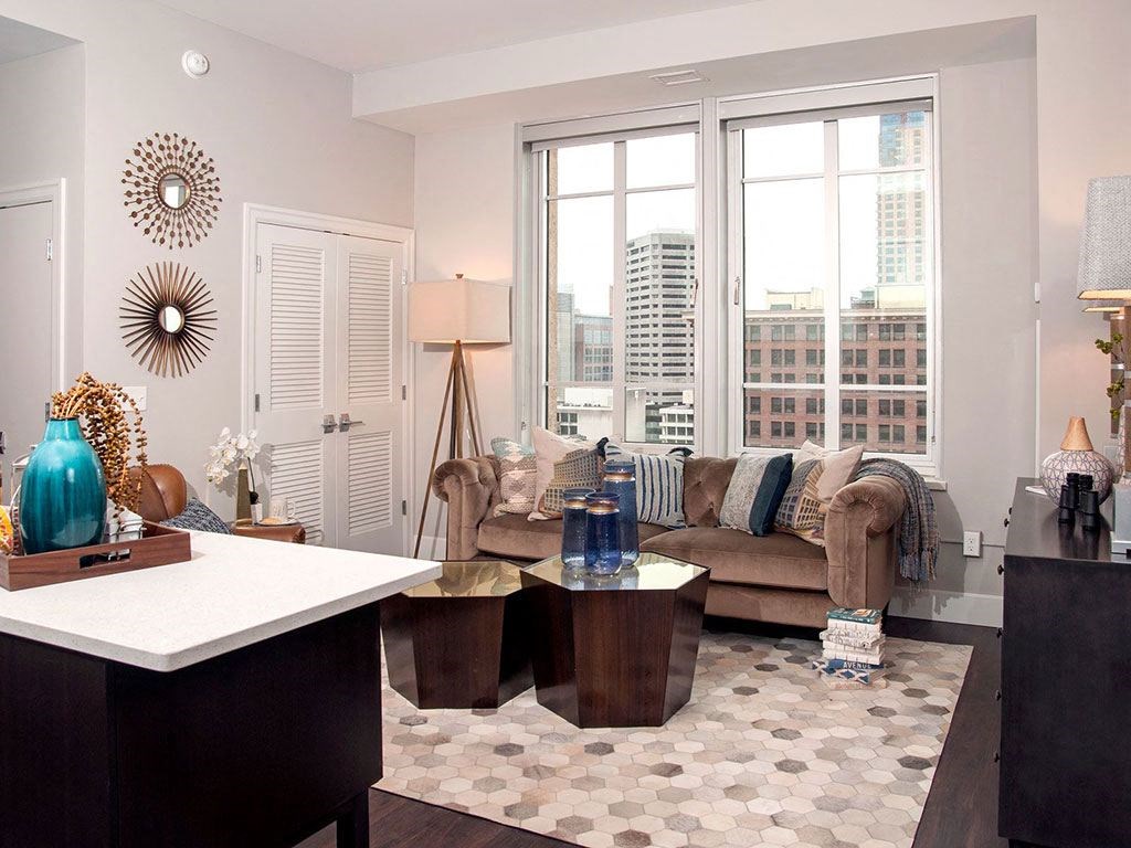 Oversized Windows with Roller Blinds at Custom House, Minnesota