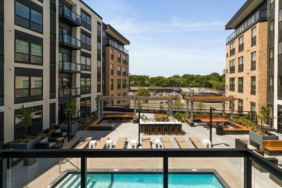 Private Apartment Balcony Residences at 1700, Minnesota