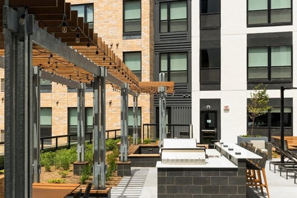 Outdoor Kitchenm at Residences at 1700, Minnesota, 55305