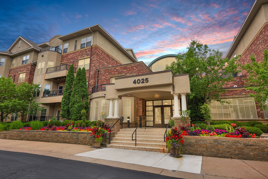 the building in which the hotel is located