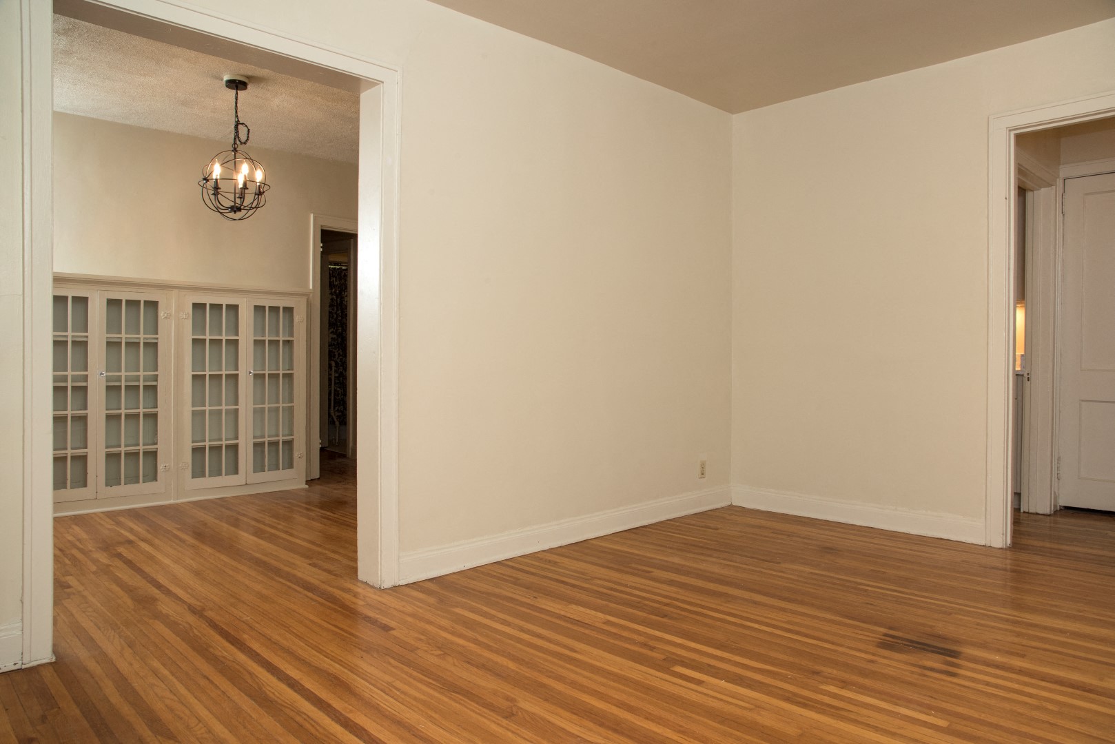 Open Floor Plan at 3500 Dupont Apartments in Minneapolis, MN