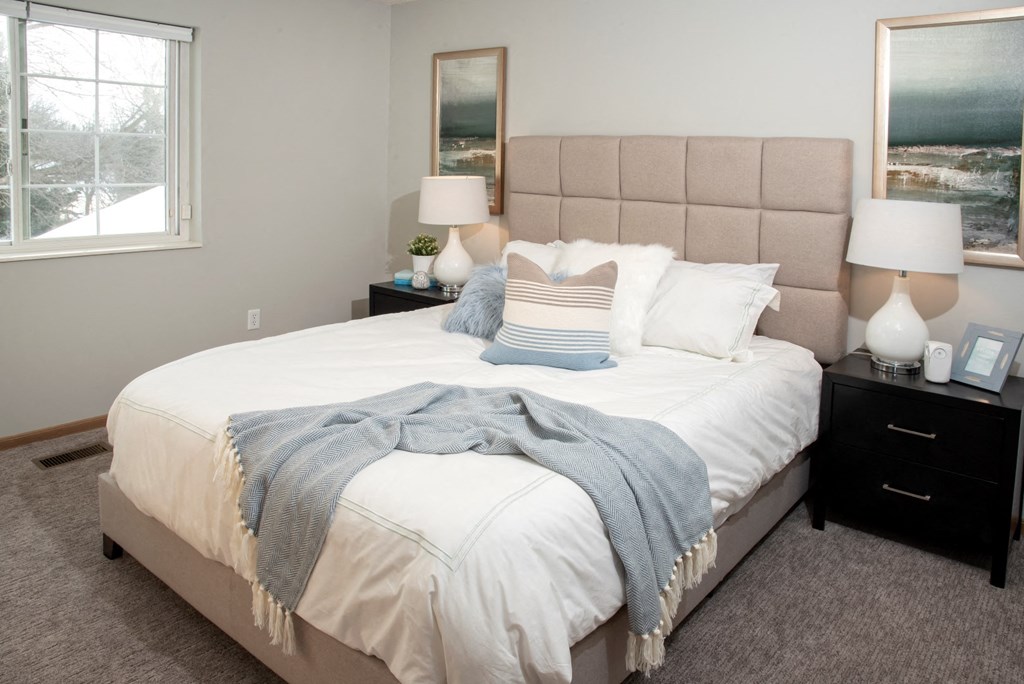 Spacious bedrooms with upgraded window coverings