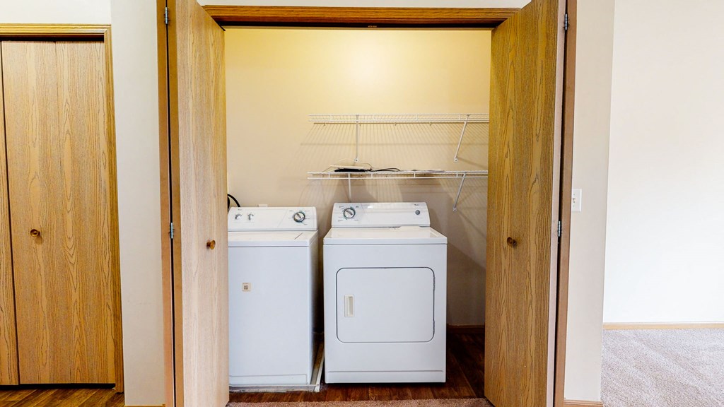 1 bedroom - pine floor plan - washer and dryer
