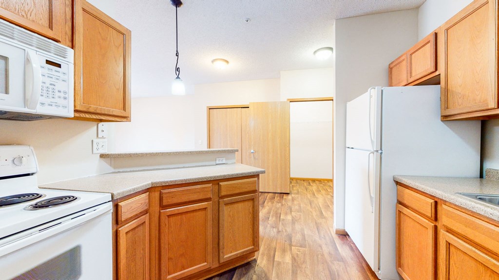 kitchen with full appliance package