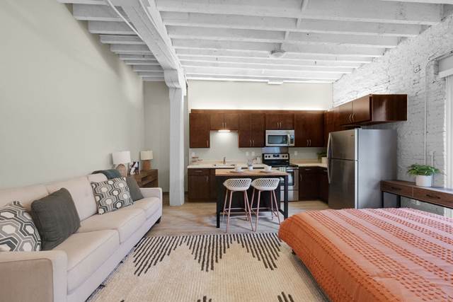 The Cameron North Loop Apartments