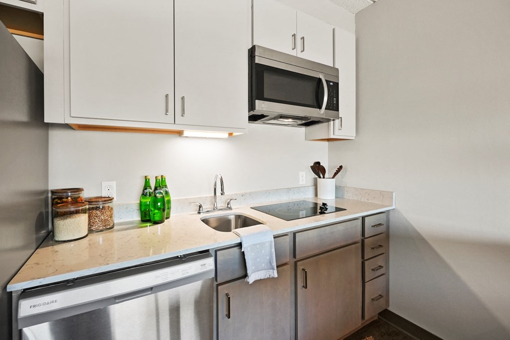 Fully Equipped Kitchen at Aire MSP Apartments, Bloomington