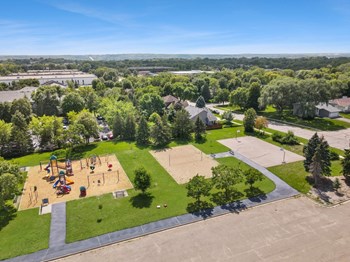 Aerial View at Audenn Apartments, Minnesota - Photo Gallery 40