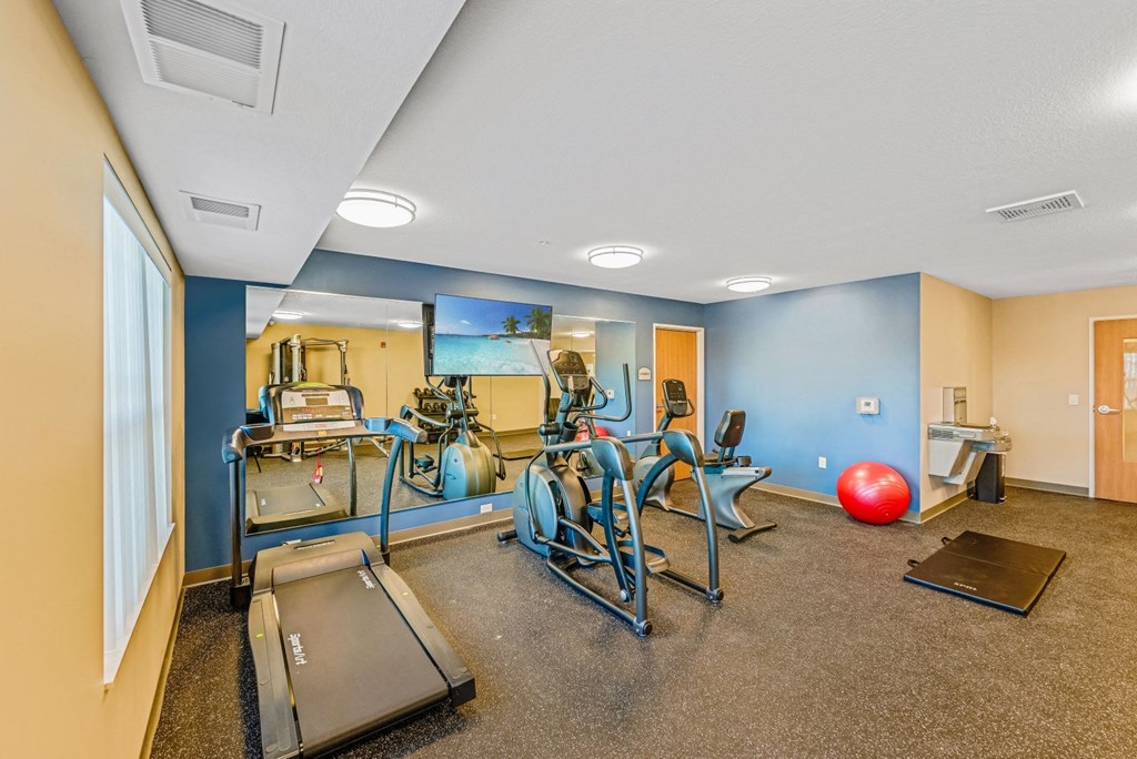 the gym at the preserve apartments