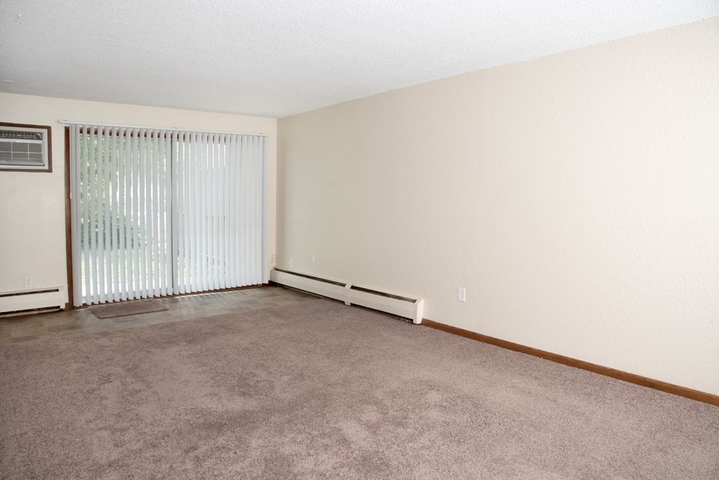 Bass Lake Crossing large living room