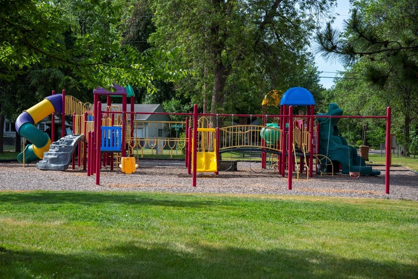 Bass Lake Crossing Apartments, 5601 Quebec Avenue N 107A, New Hope, MN RentCafe