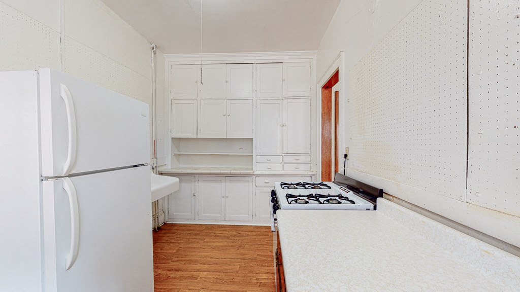 Sibley_3br_kitchen with plenty of cabinet space