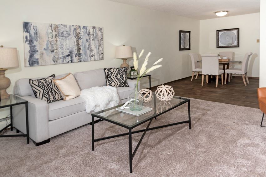 1701 W Burnsville Pkwy 1-2 Beds Apartment for Rent - Photo Gallery