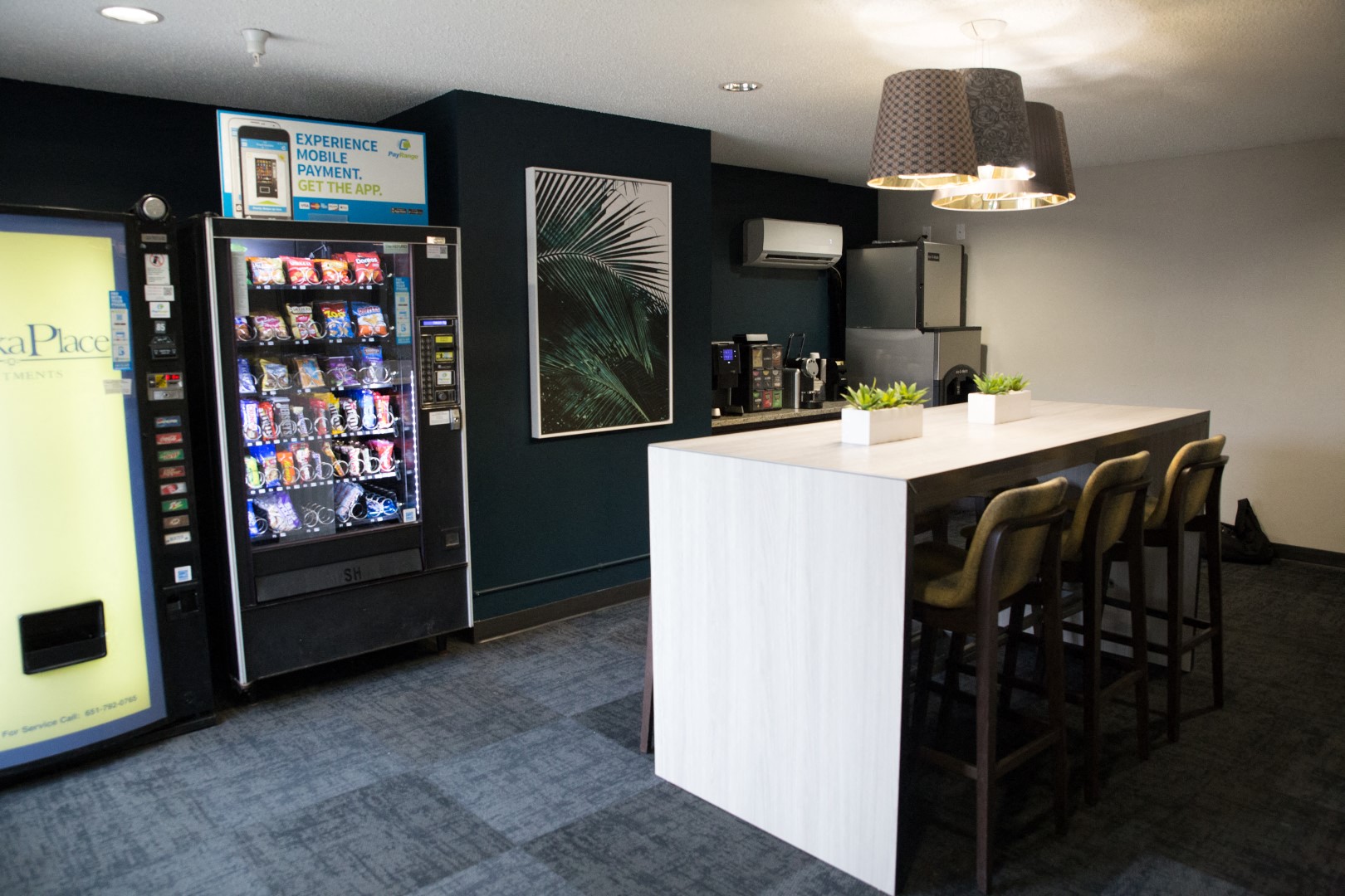 ChaskaPlace_MN_HydrationRoom