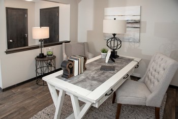 one plus den model, office/den - Photo Gallery 9