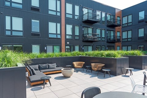 Outdoor Patio at CityLine Apartments, Minneapolis