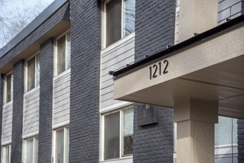 1212 Crosstown Blvd Exterior address