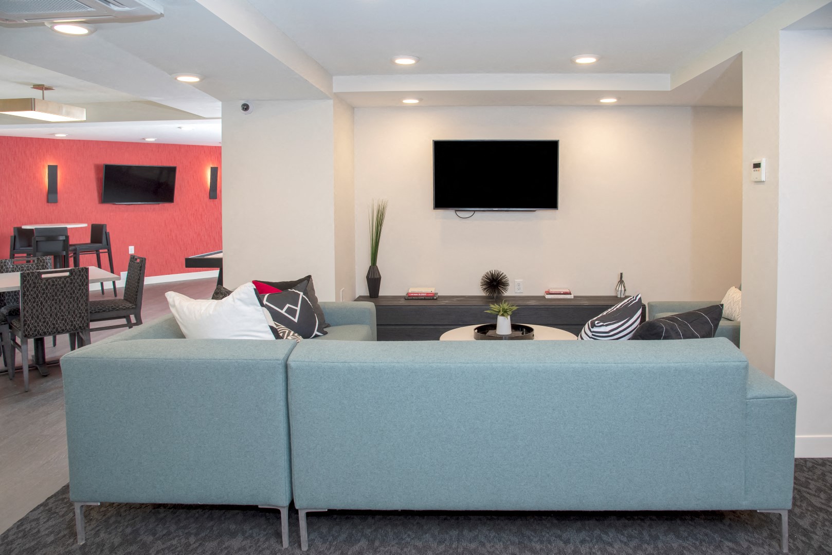 Community Lounge seating at Eagan Place Apartments, Eagan, MN