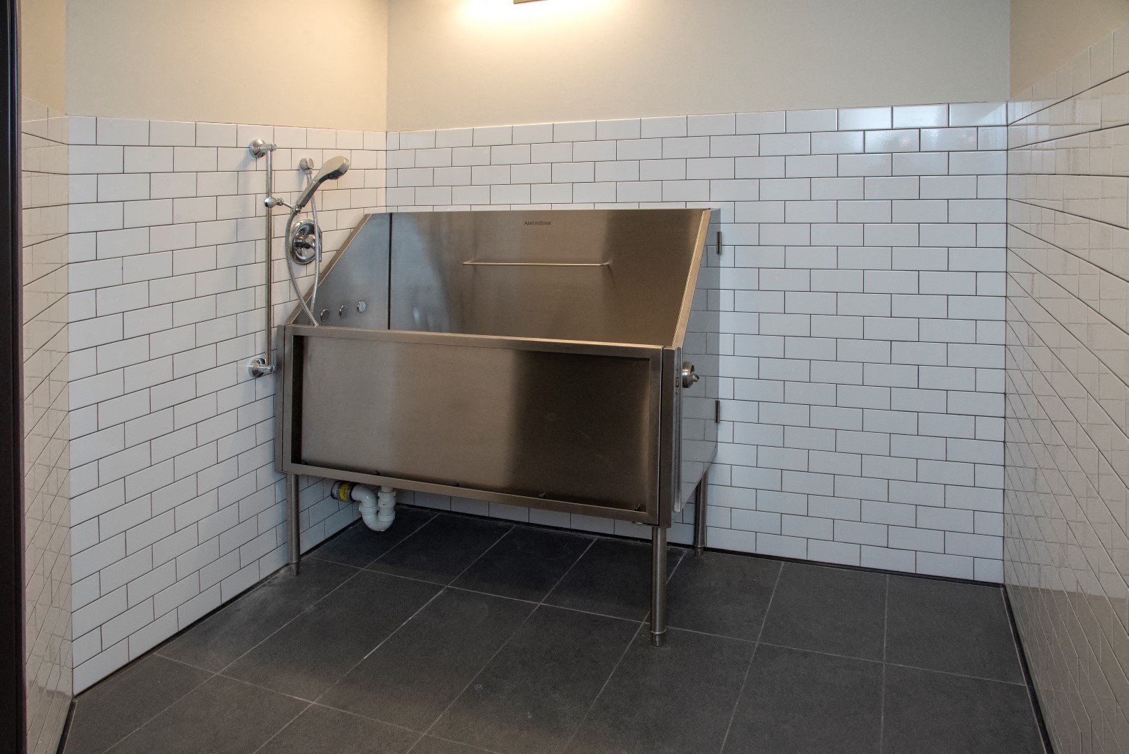 dog wash station at Eagan Place Apartments, Eagan, MN