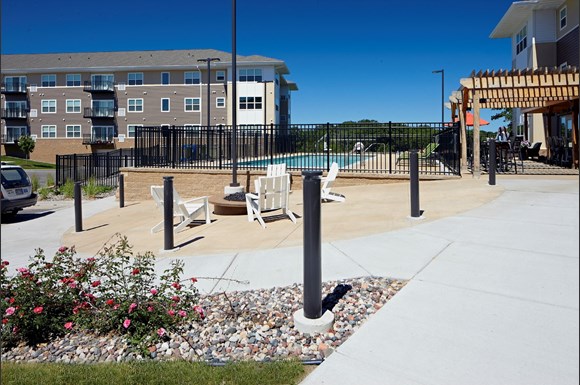 Eastwood Ridge Apartments, 3043 Towne Club Parkway SE, Rochester, MN