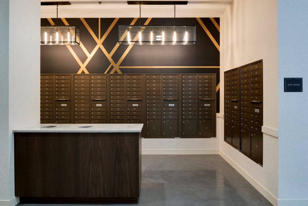 Package Receiving at The Shoreham, St. Louis Park