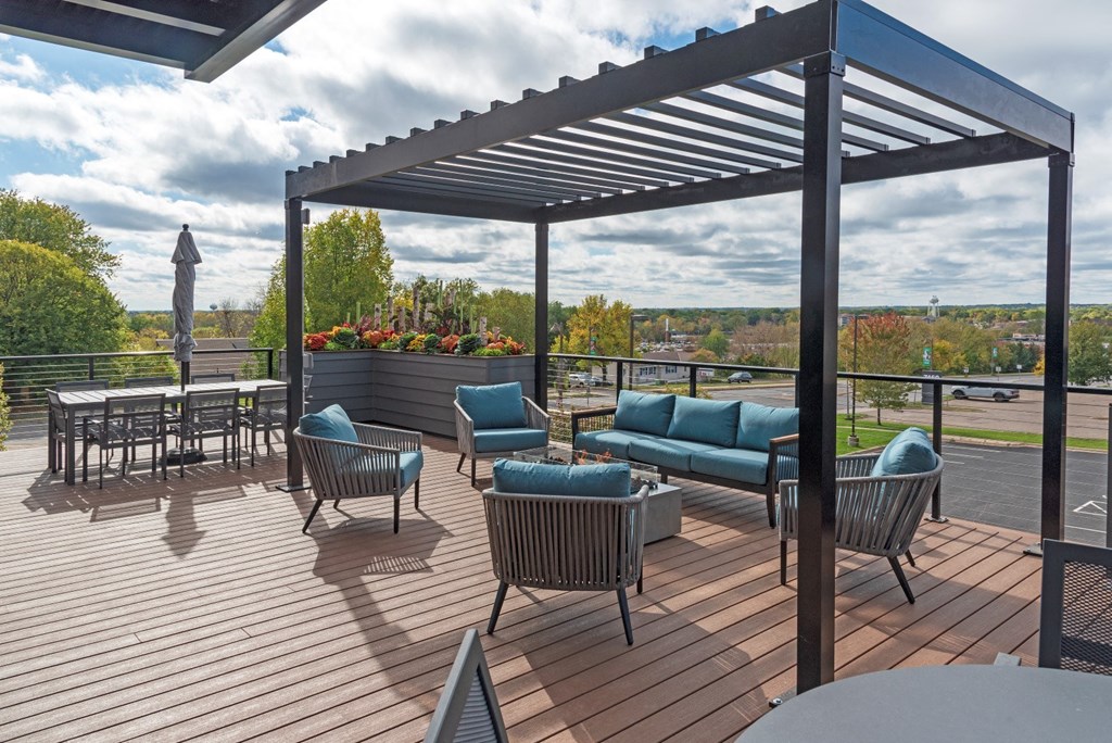 Community Patio at Grove80 Apartments, Minnesota, 55016