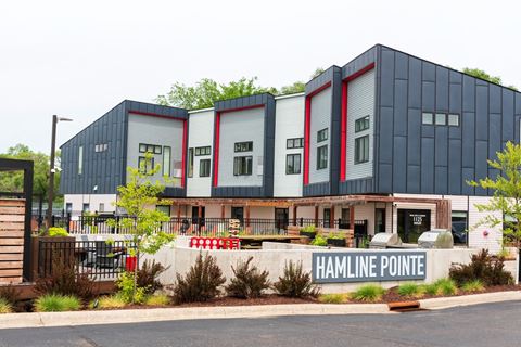 a view of the hamline pointe apartments from the street