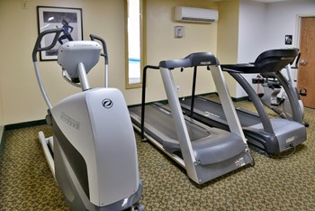Cardio Equipment Cardio Equipment at Hillsborough Apartments, Roseville, Minnesota - Photo Gallery 6
