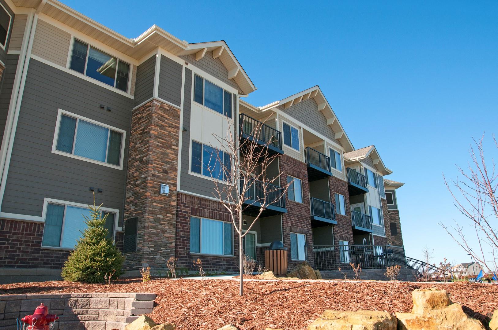 Exterior of 3 Story Apartment Building in Carver, MN