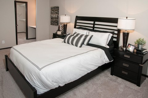 Live in Cozy Bedrooms at Eden Glen, Minnesota, 55344