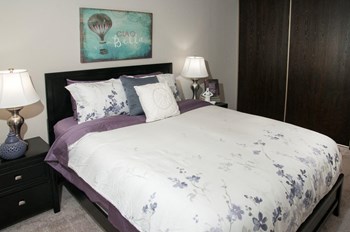 Private Master Bedroom Private Master Bedroom at Eden Glen, Eden Prairie, MN 55344 - Photo Gallery 6