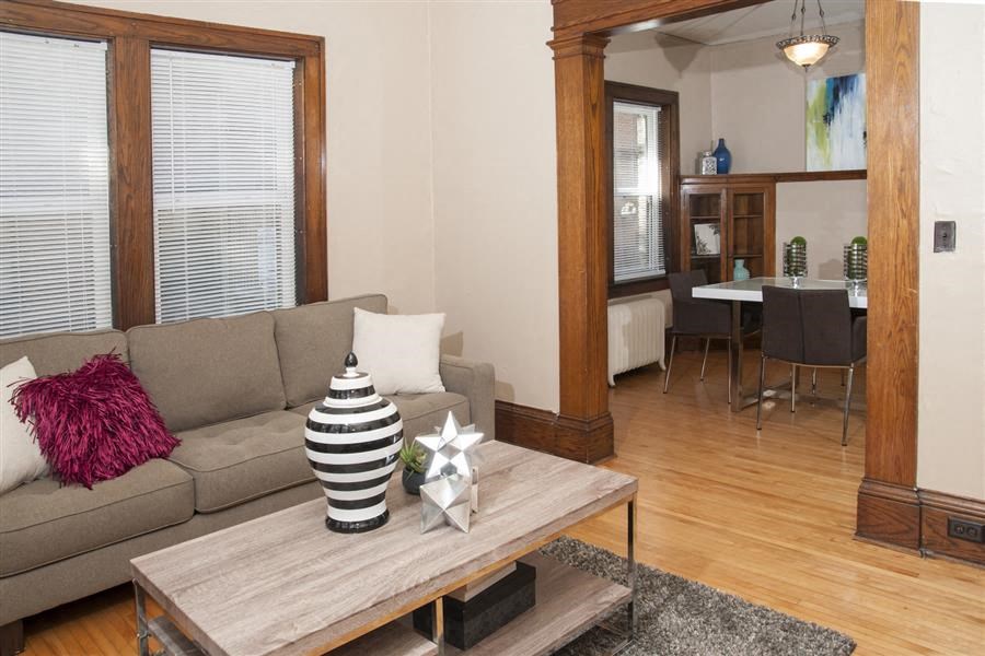 Breton Apartments in Minneapolis, MN Living Room