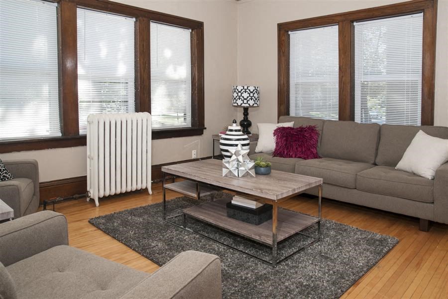 Breton Apartments in Minneapolis, MN Living Room